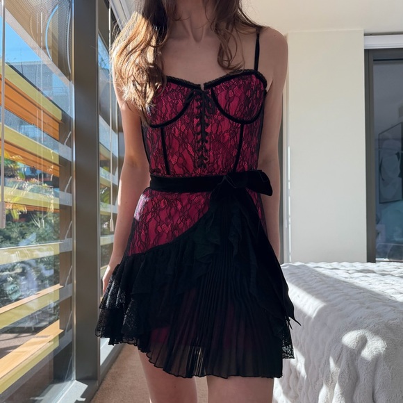 Alice + Olivia Dresses & Skirts - Alice + Olivia Chantil Corset Dress